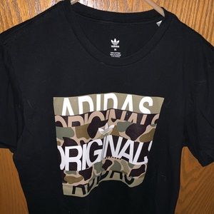 Adidas Graphic T shirt Men’s Medium